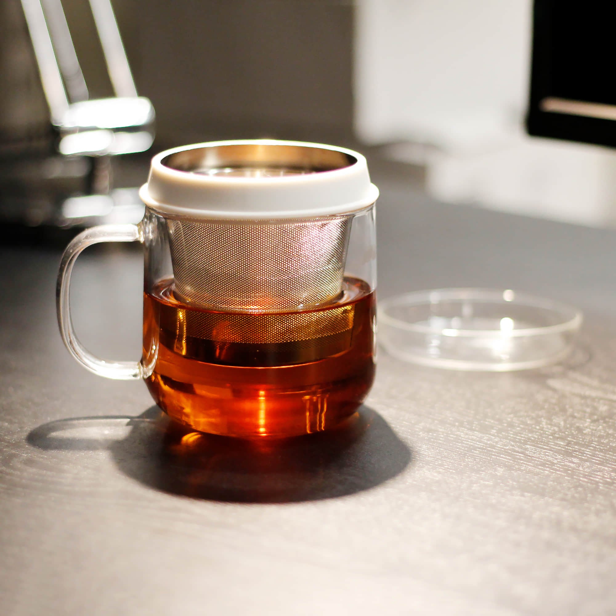 HOMAK - Glass Tea / Coffee Mug with Double Layer Infuser and Lid